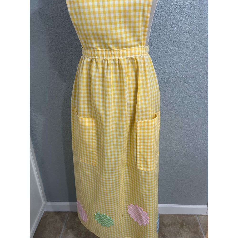 Apron Vintage Long Yellow gingham checked with bib flower appliqué pockets and l